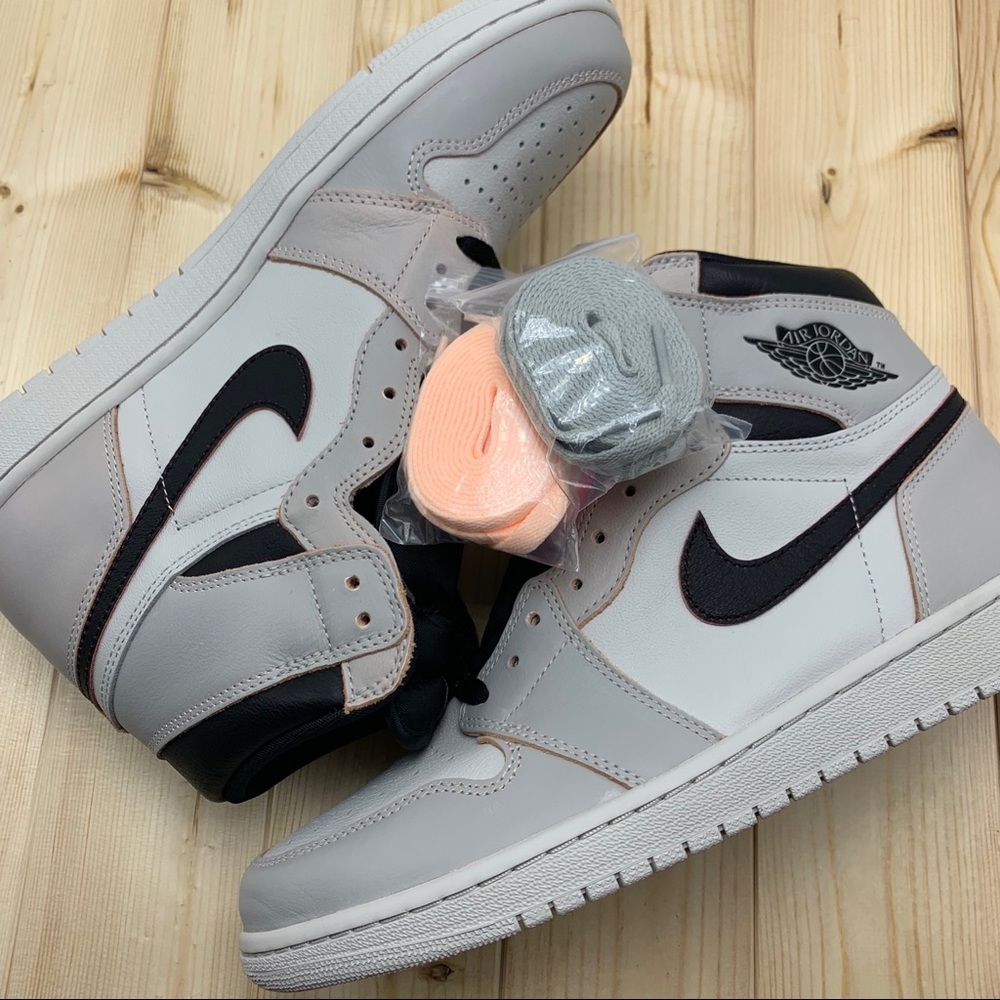 *SOLD*New Nike Air Jordan 1 High OG Defiant NYC - Picture 3 of 7